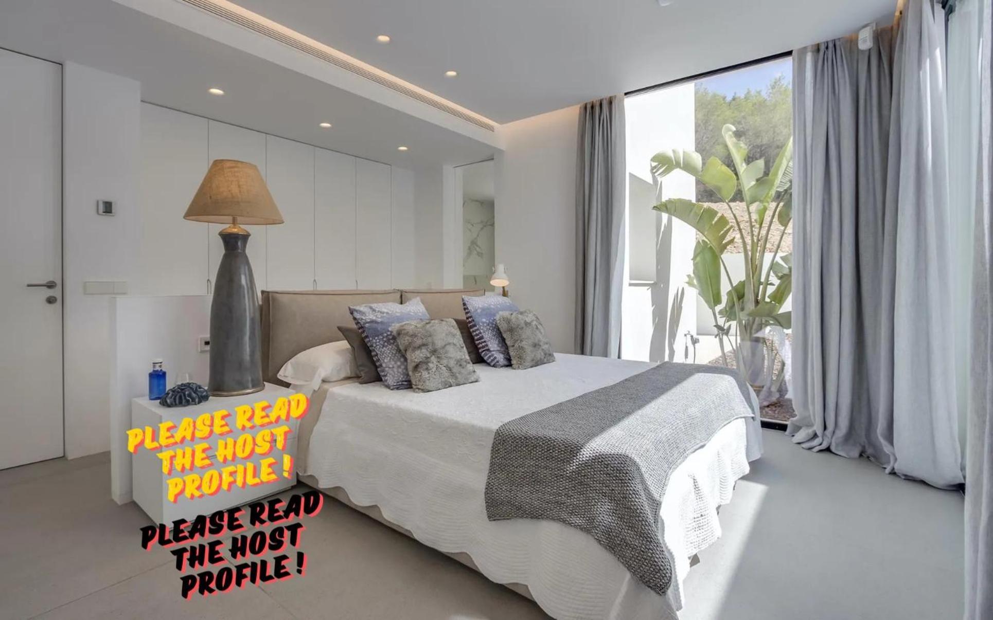 Holiday home Luxxury With Pool Santa Eularia des Riu